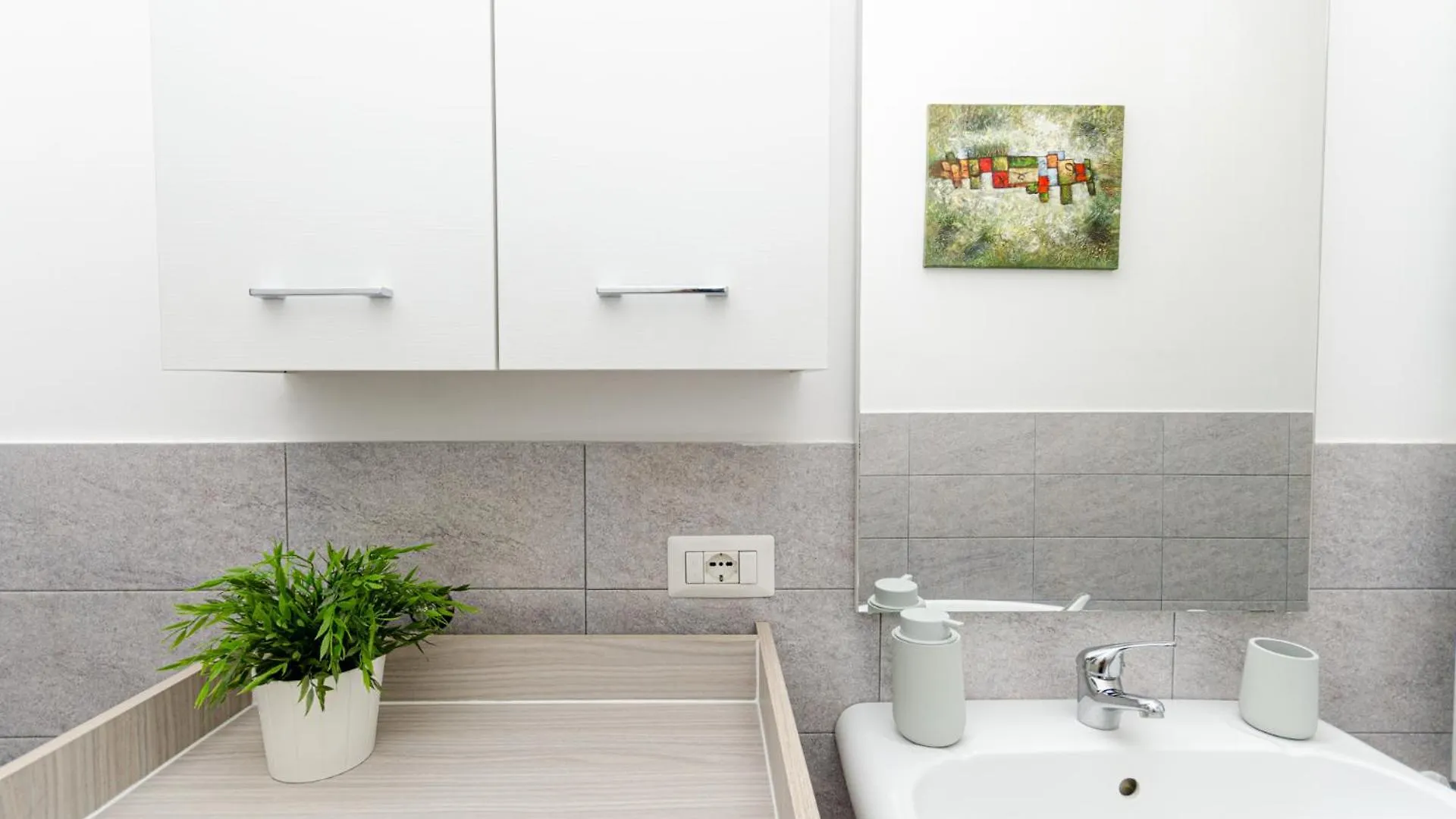 Vivimihome - Crespi House A 3 Minuti Dalla Metro ميلان شقة