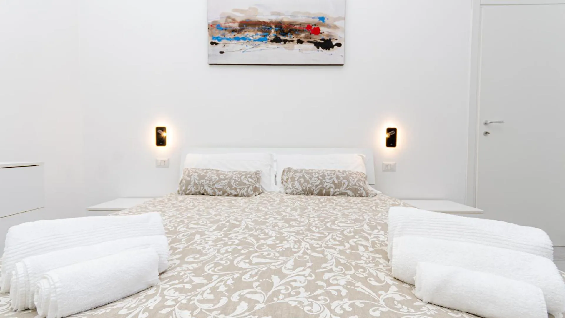 Vivimihome - Crespi House A 3 Minuti Dalla Metro ميلان
