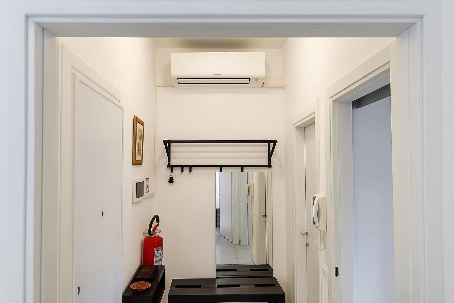 Vivimihome - Crespi House A 3 Minuti Dalla Metro ميلان 0*,  إيطاليا